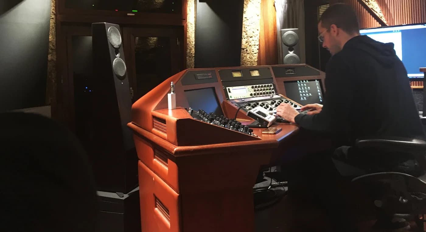 A215-M installation example from PSI Audio. Other equipment and furnishings shown are not supplied with the speaker.